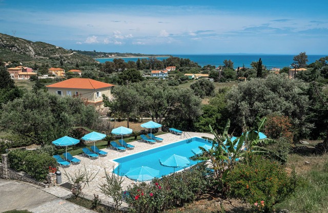 Anemona Apartment 1 with Sea View, Shared Pool & Wi-Fi