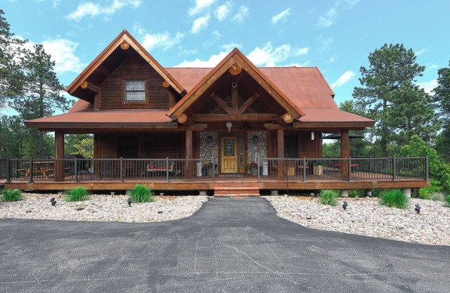 Antler Lodge | 3 Bed, 3 Bath
