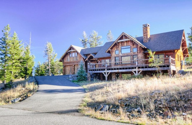 Antler Ridge Lodge