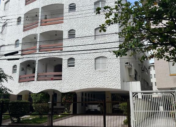 Apê Charmoso Ed Carpentier a 200m da Enseada 2 Quartos, Cozinha Americana e Conforto para 6 Pessoas
