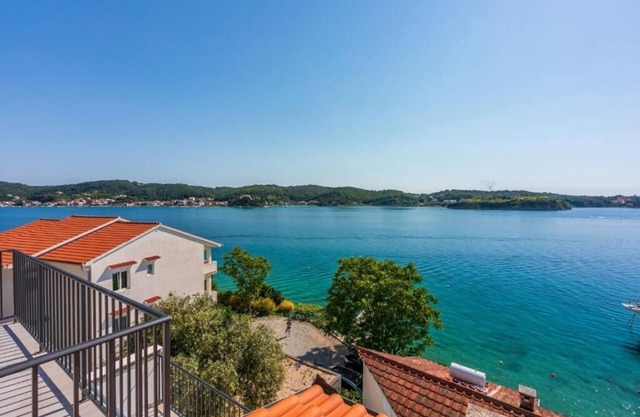 Apartments Vera (65332-A4) - Supetarska Draga - island Rab