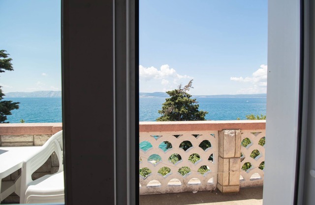 Apartments Josip by the sea (67361-A2) - Novi Vinodolski (Crikvenica)