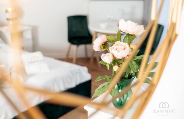 Apartament Golden Mirror z basenami, strefą saun,jacuzzi W CENIE!- Pinea Apartments Pobierowo-SANNEL Apartments for rent