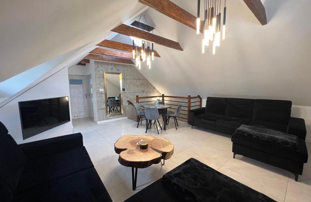 APARTAMENT PIEKOSZOWSKA Targi Domek Parking