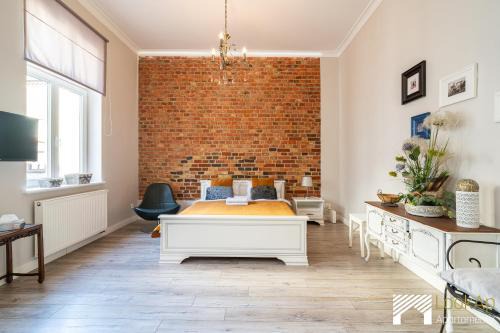 Apartament w sercu Poznania by LookAp