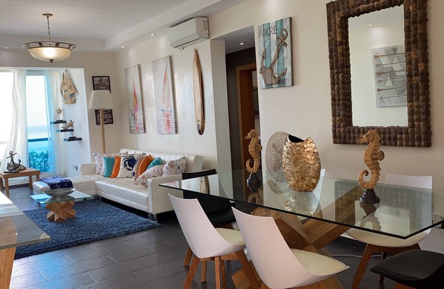 Apartamento de lujo, frente a la playa