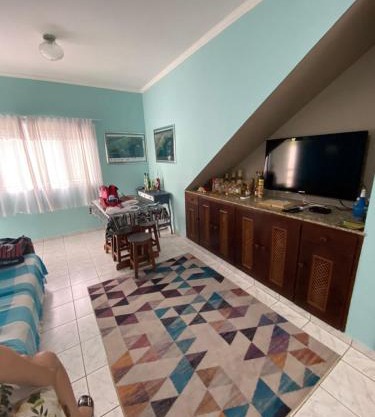 Apartamento térreo em maranduba com ar condicionado