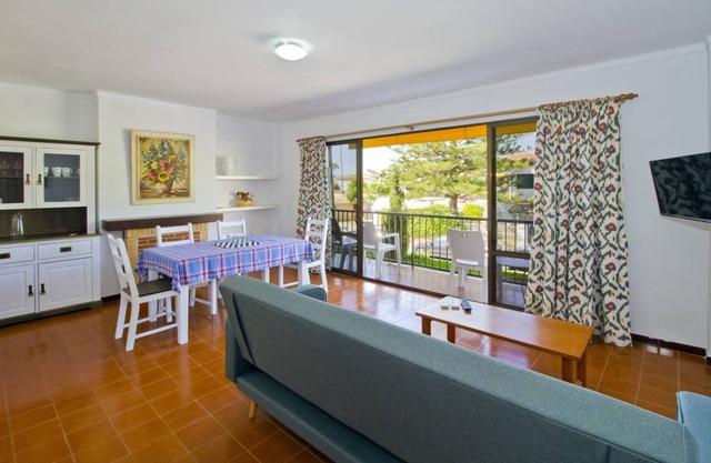 APARTAMENTOS PONENT II