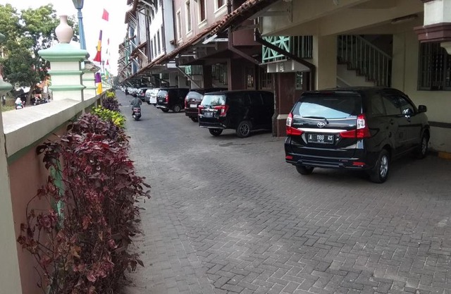 APARTEMEN pantai carita2