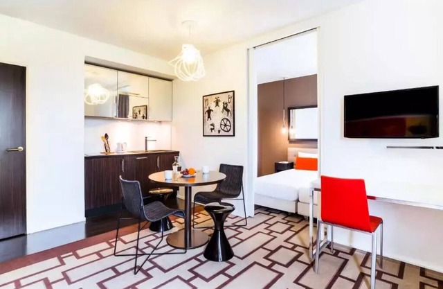 Aparthotel Adagio Grenoble Center* - 2 Rooms 4 People