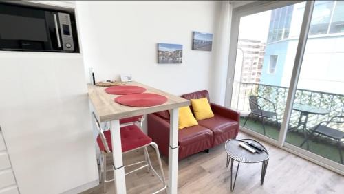 ApartHotel Riviera - Balcon Lenval Sea View with AC Promenade des Anglais