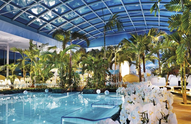 Apartment with swimming pool, sauna and WiFi