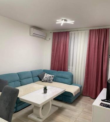 Apartman SIMS