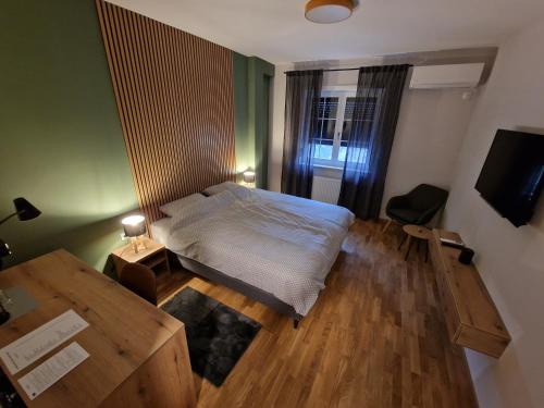 Apartmani i sobe PARK
