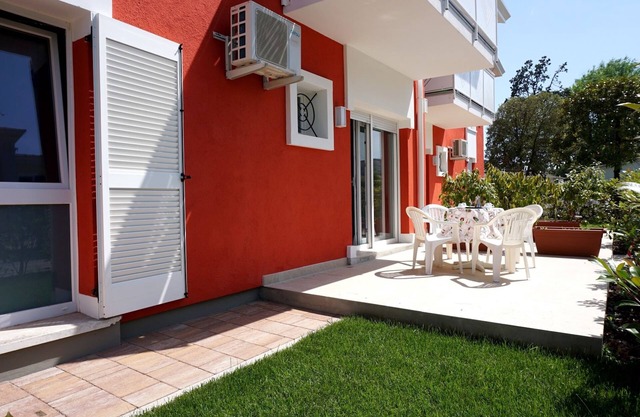 Apartment with private garden