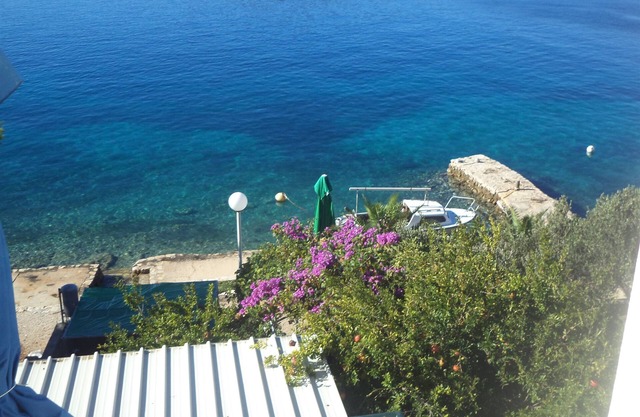 Apartments Rosa (24511-A1) - Kaprije - island Kaprije