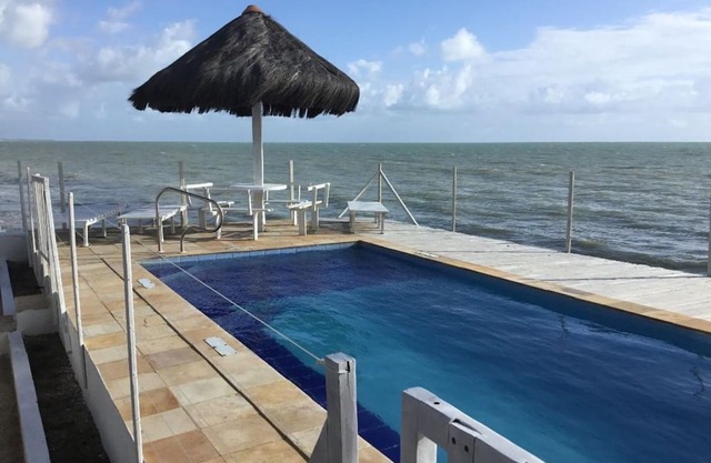 Apartment 03 front / sea view, 1st floor, 2 suites and 1 bedroom. Solar Maradentro
