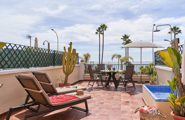 Apartment 1st line Burriana Nerja