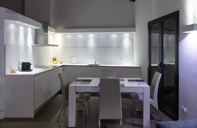 APARTMENT 2-3