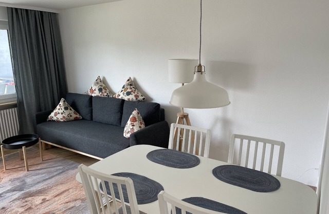 Apartment '2, 70 Qm' with Shared Garden, Balcony and Wi-Fi