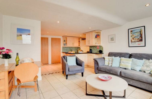 Apartment ∙ 2 bedrooms ∙ 4 guests