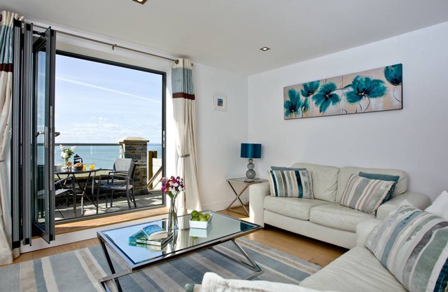Apartment ∙ 2 bedrooms ∙ 4 guests