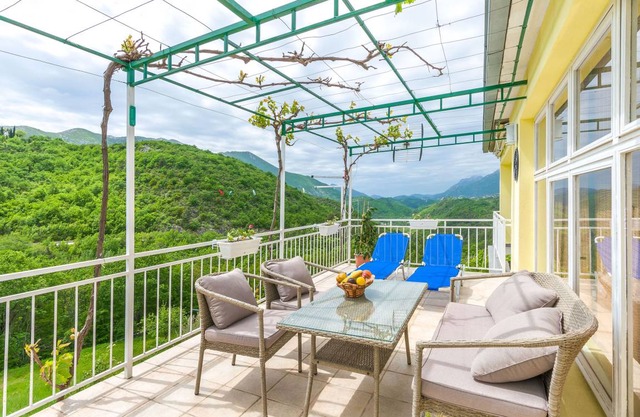 Apartment ∙ 2 bedrooms ∙ 5 guests