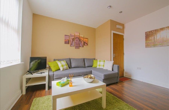 Apartment 2, St. James House