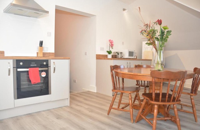 Apartment 4 Biddicks Court