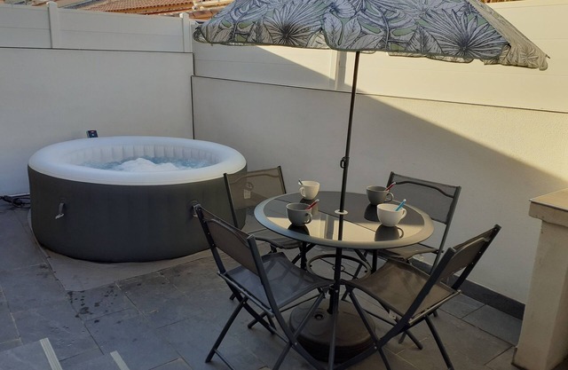 Apartment 4 per close to the sea