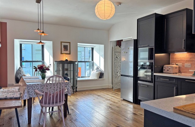 Apartment 481 - Clifden - sleeps 4 guests in 2 bedrooms
