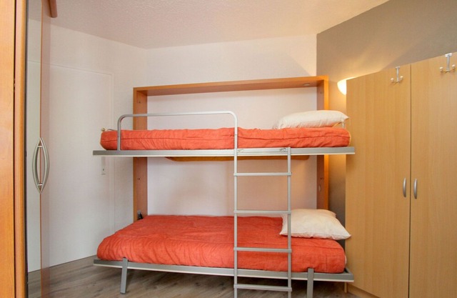 Apartment 6 people Center station