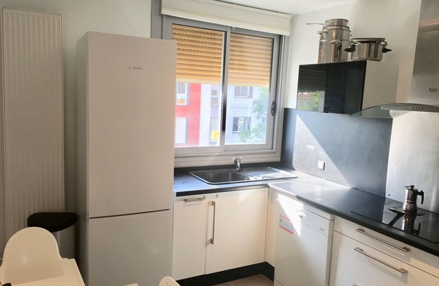 Apartment 80 m2 spacious downtown