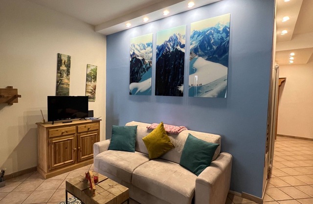 Apartment 9 - Blue Moon