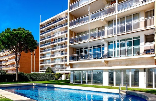 Apartment APARTAMENT CLIPPER in Sant Vicenç de Montalt - 5 persons, 3 bedrooms