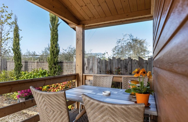 Apartment "Agricamping Mabellini Orlando" with Shared Pool & Wi-Fi