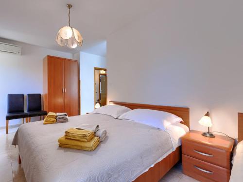 Apartment Alba-2 by Interhome