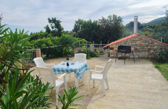 Apartment ALYA with large terrace and sea view 300m from the beach