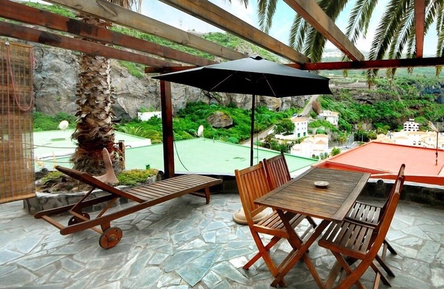 APARTMENT ANA 500 m to the beach, parking WIFI Free SEA-TEIDE VIEW
