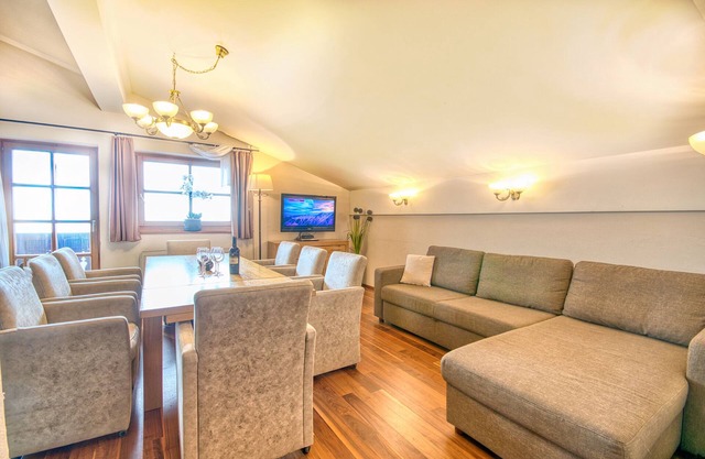 Apartment in Apart-Hotel complex, panoramic views, sunny location, swimming pool
