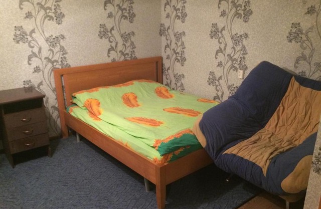 Apartment at Polyarnie Zori 21