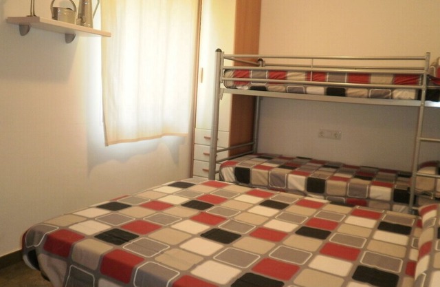 Apartment avec swimming pool. Quite area. Next to several beaches