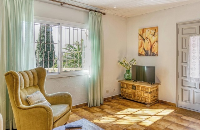 Apartment 'Bajo 1' with Private Terrace and Wi-Fi