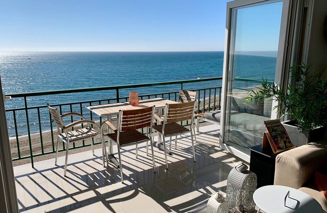 Apartment 'Beachfront In Fuengirola' with Sea View, Wi-Fi and Air Conditioning