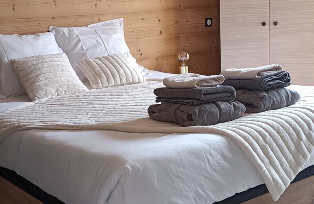 Apartment, bottom of chalet 5 min from La Clusaz & Grand Bo.