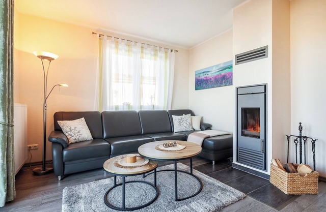Apartment "Bounty" with fireplace, large terrace with beach chair and garden