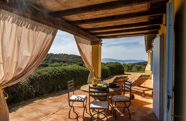 Apartment 'Casa Marino' with Sea View, Wi-Fi and Air Conditioning