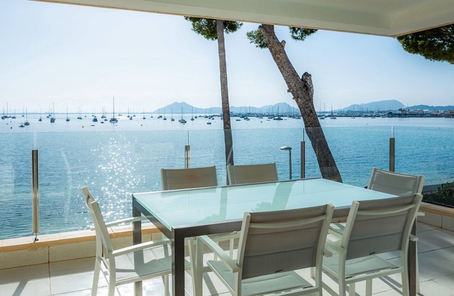 Apartment Catalina 2B tres dormitorios by the Beach with Terrace & Wi-Fi