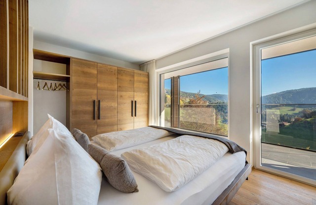 Apartment 'Christine Panoramasuite' with Mountain View, Private Terrace and Wi-Fi