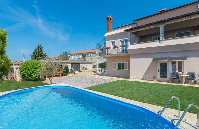 Apartment Dobrec III with Sea View